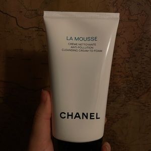 Chanel cleaner in g cream to foam